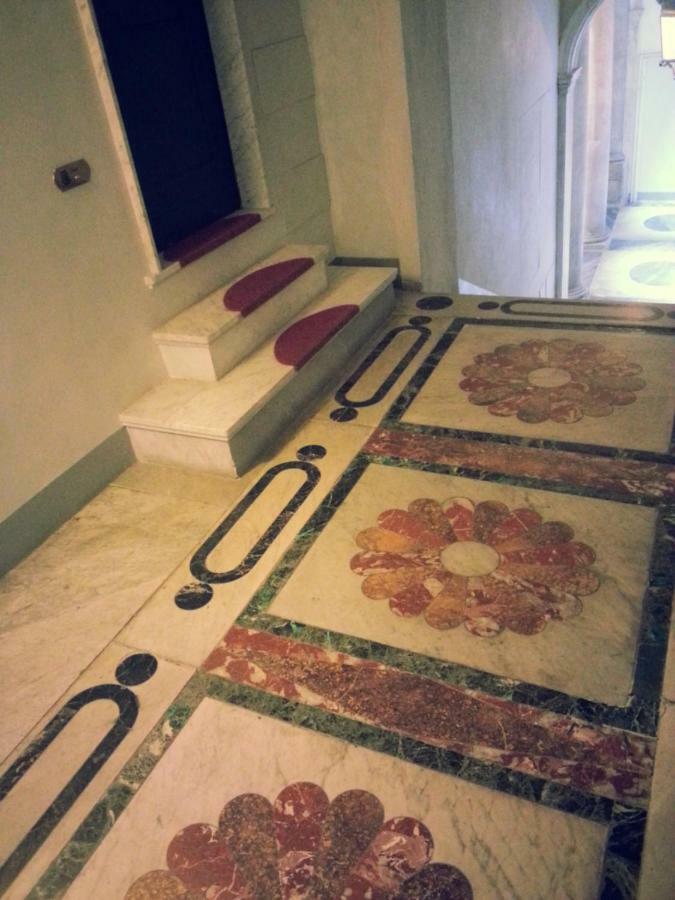 Smiths & Herreros Генуя Экстерьер фото